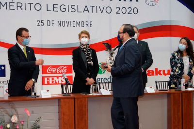 b_400_0_16777215_00_images_2020_noviembre_pri_premio-legislativo-01.jpg