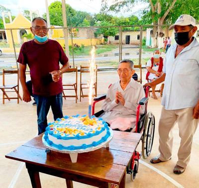 b_400_0_16777215_00_images_2022_agosto_yucatan_abuelito-cumple-102-aos-01.jpg