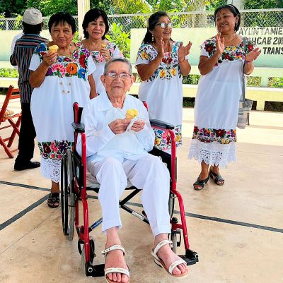 b_400_0_16777215_00_images_2022_agosto_yucatan_abuelito-cumple-102-aos-03.jpg