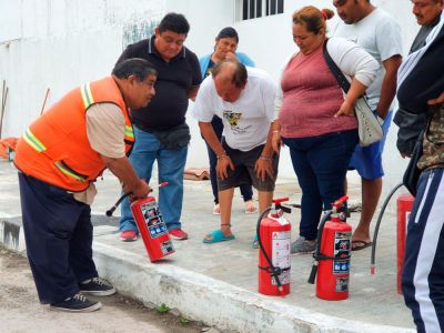 b_400_0_16777215_00_images_diciembre_progreso_proteccion-civil-pirotecnia-2.jpg