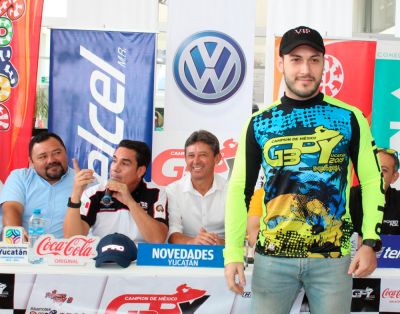 b_400_0_16777215_00_images_julio_deporte_motonautica--rueda--2.jpg