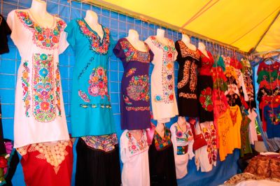 b_400_0_16777215_00_images_julio_yucatan_ExpoFiesta_-blusas.jpg