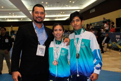 b_400_0_16777215_00_images_mayo_deportes_tkd5.jpg