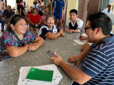 b_400_0_16777215_00_images_noviembre_yucatan_pri_MeridaRefrendo4.jpg