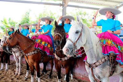 b_400_0_16777215_00_images_octubre_deportes_delegacion-charra--2.jpg