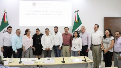 b_400_0_16777215_00_images_octubre_yucatan_congreso_comparencia--1.jpg