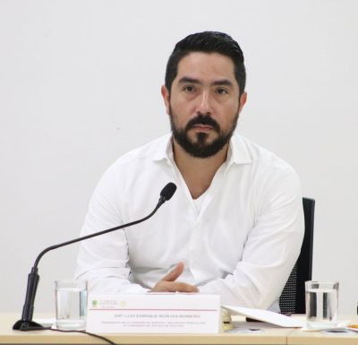 b_400_0_16777215_00_images_octubre_yucatan_congreso_comparencia-2.jpg