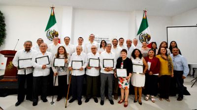 b_400_0_16777215_00_images_octubre_yucatan_congreso_reconocimiento-a-medicos-1.jpg