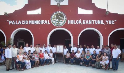 b_400_0_16777215_00_images_octubre_yucatan_pri_homenaje-a-raymunda-2.jpg