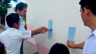 b_400_0_16777215_00_images_septiembre_progreso_julian-visita-escuela-2.jpg